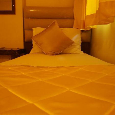 Hotel Silver Castle Bombaj Zewnętrze zdjęcie