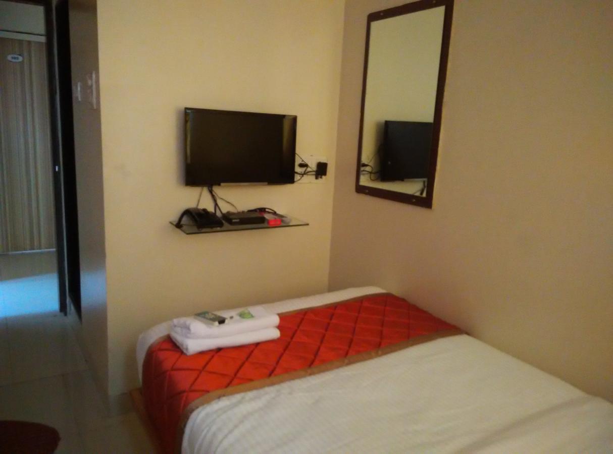 Hotel Silver Castle Bombaj Zewnętrze zdjęcie