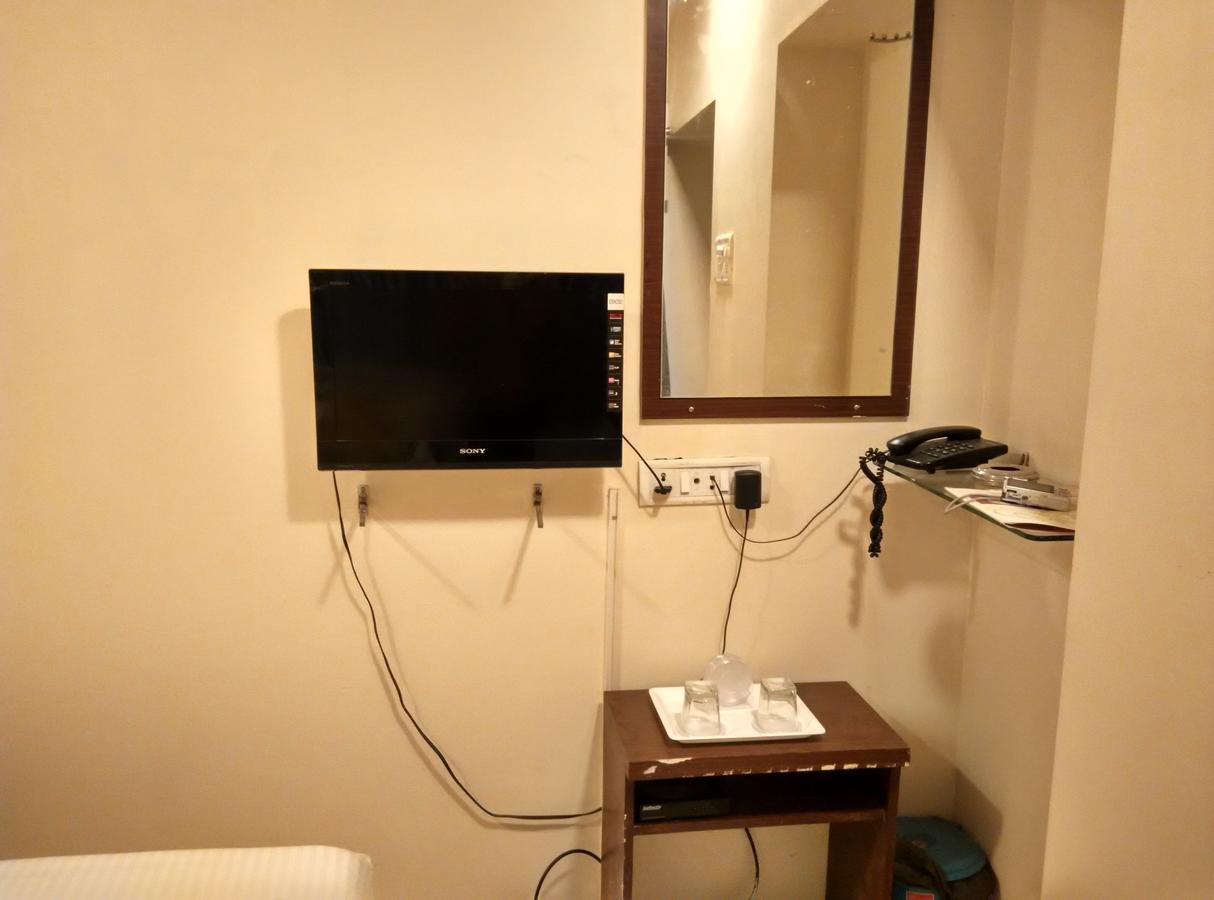 Hotel Silver Castle Bombaj Zewnętrze zdjęcie
